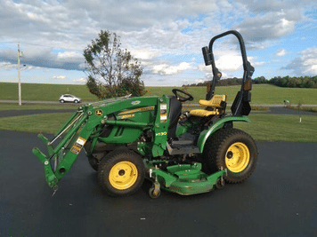 Main image John Deere 2025R