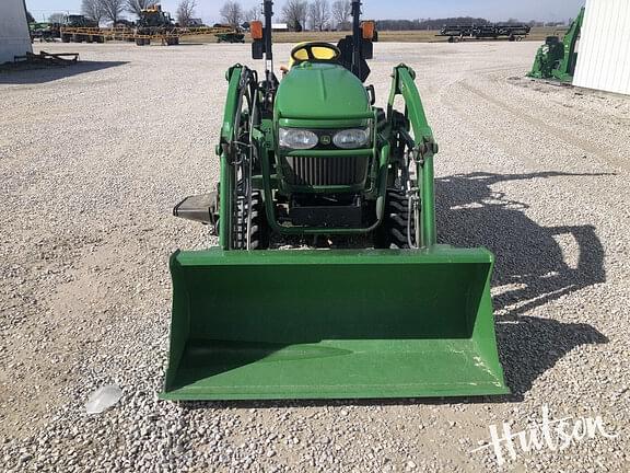 Image of John Deere 2025R equipment image 1