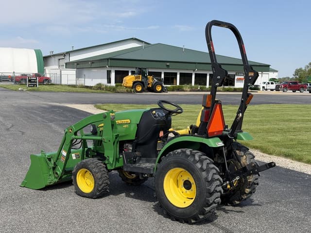 Image of John Deere 2025R equipment image 3