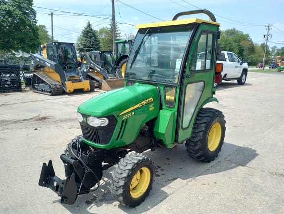 Main image John Deere 2025R