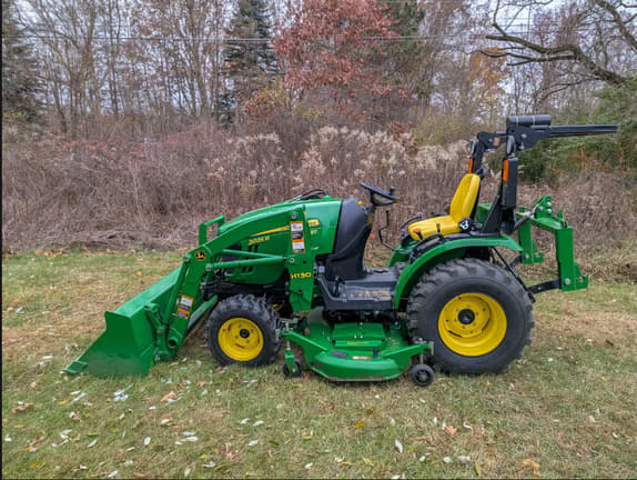 Image of John Deere 2025R equipment image 2