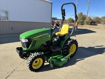 Main image John Deere 2025R