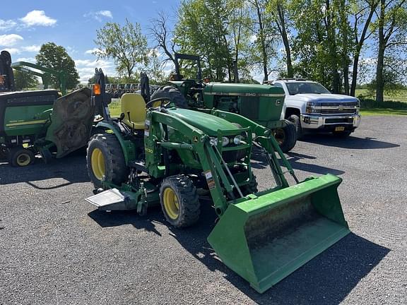 Image of John Deere 2025R Image 0