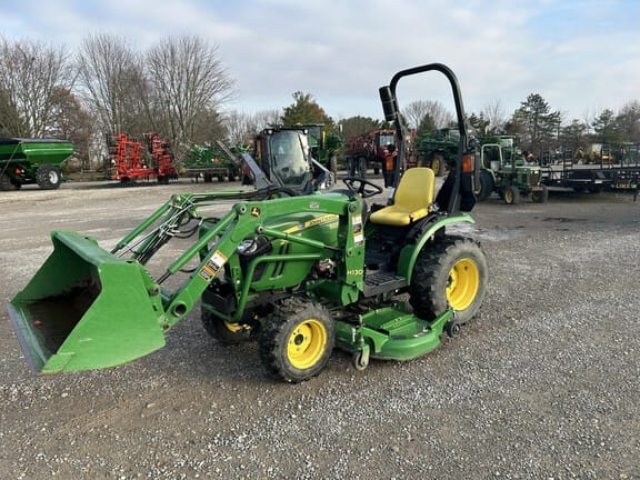 2015 John Deere 2025R Equipment Image0