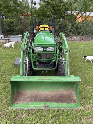 Image of John Deere 2025R equipment image 4