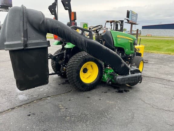 Image of John Deere 2025R equipment image 4
