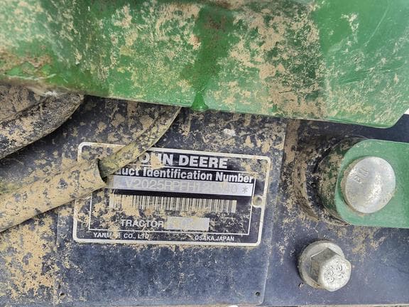 Image of John Deere 2025R equipment image 2