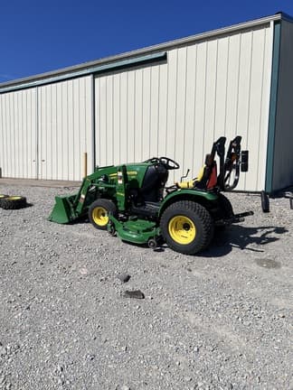 Image of John Deere 2025R equipment image 4
