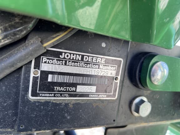 Image of John Deere 2025R equipment image 2