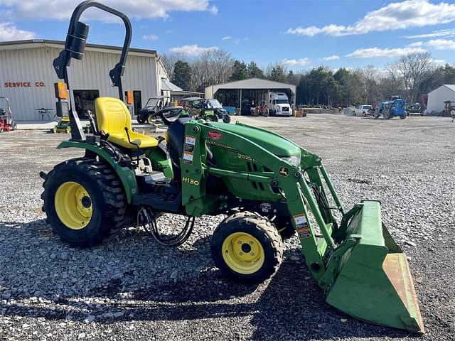 Image of John Deere 2025R equipment image 1