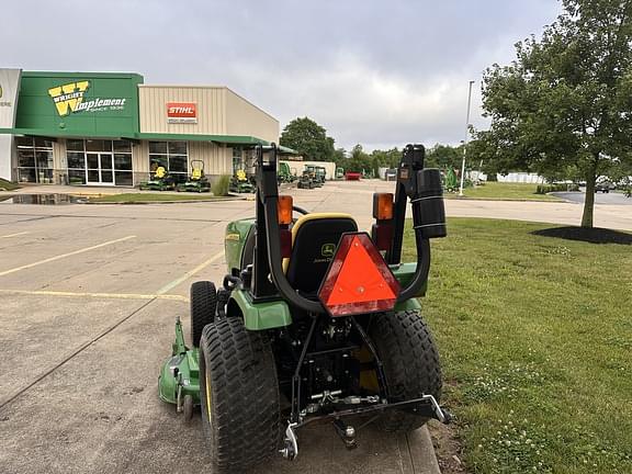 Image of John Deere 2025R equipment image 4