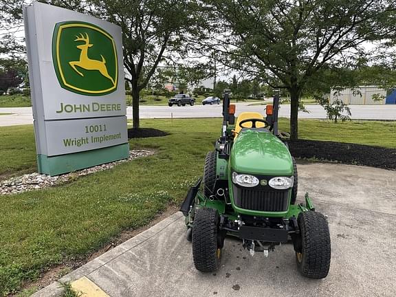 Image of John Deere 2025R equipment image 1