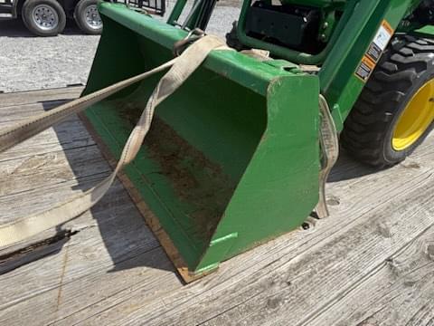 Image of John Deere 2025R equipment image 2