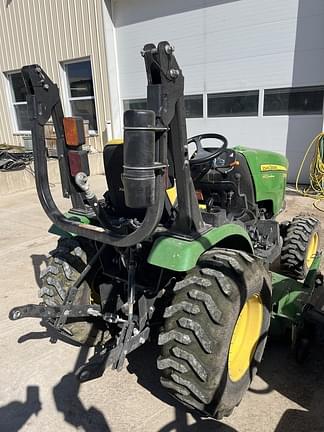 Image of John Deere 2025R equipment image 4