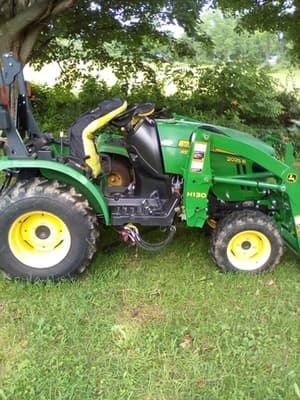 2015 John Deere 2025R Image