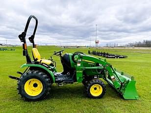 Main image John Deere 2025R 4