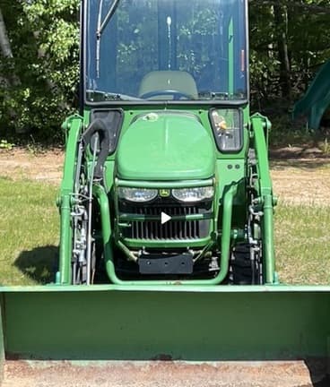 Image of John Deere 2032R equipment image 4