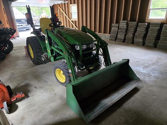 Image of John Deere 2032R Primary image