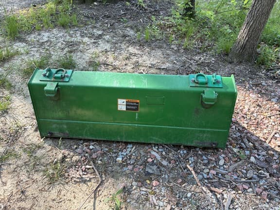 Image of John Deere 2032R equipment image 4