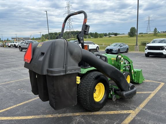 Image of John Deere 2032R equipment image 2