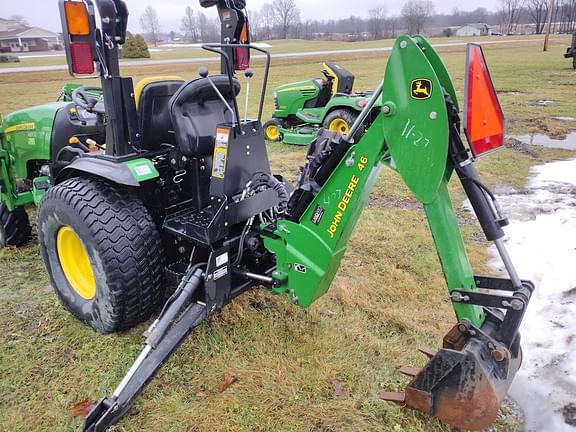 Image of John Deere 2032R equipment image 2