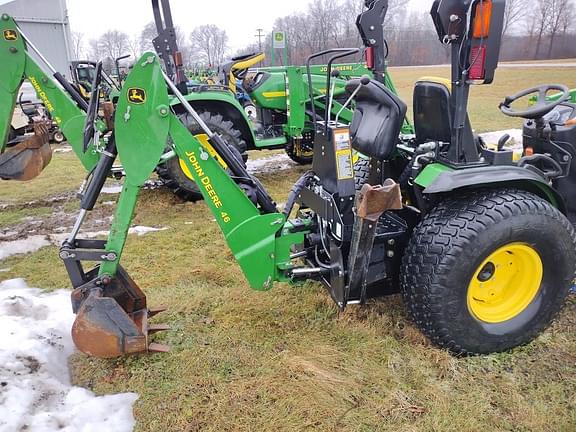 Image of John Deere 2032R equipment image 3