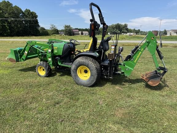 Image of John Deere 2032R equipment image 2