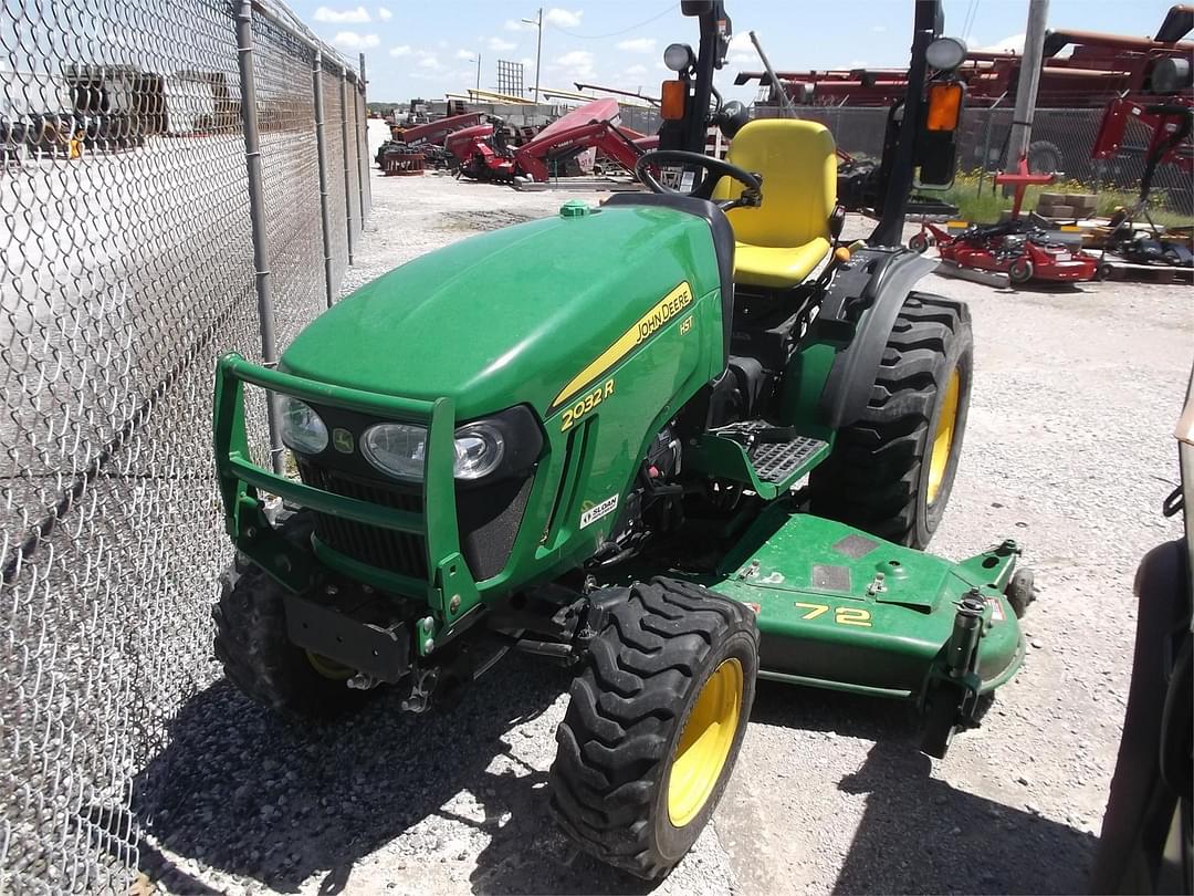 Image of John Deere 2032R Primary image