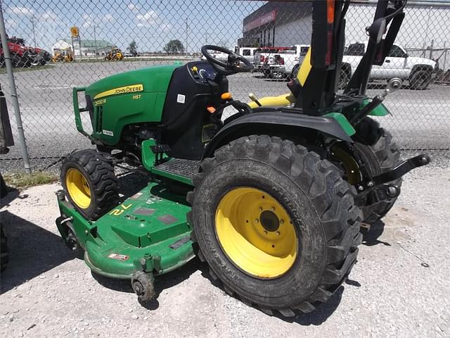 Image of John Deere 2032R equipment image 1