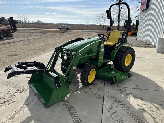 Image of John Deere 2032R equipment image 2