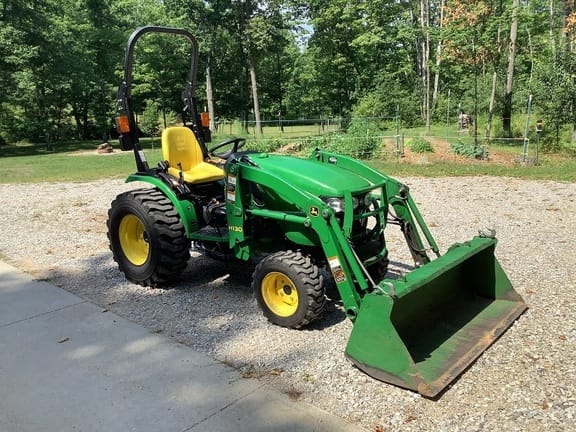 Main image John Deere 2032R