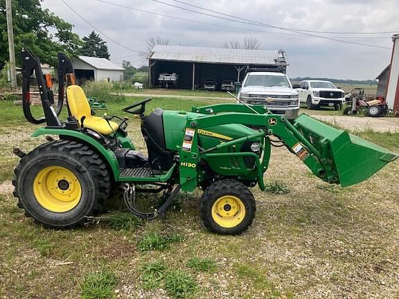 Image of John Deere 2032R equipment image 4