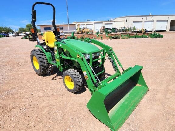 Main image John Deere 2032R