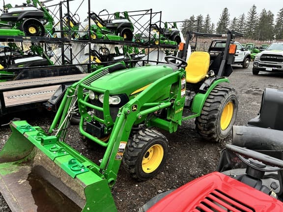 Image of John Deere 2032R Image 1