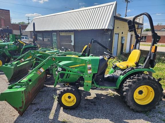 Image of John Deere 2032R equipment image 3