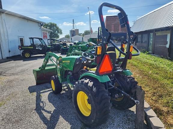 Image of John Deere 2032R equipment image 4