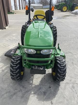 Image of John Deere 2032R equipment image 2