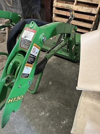 Image of John Deere 2032R equipment image 4