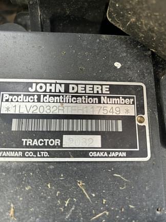 Image of John Deere 2032R equipment image 3