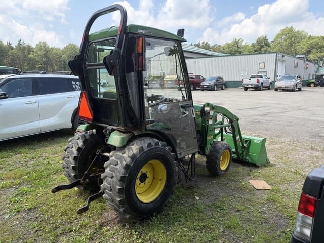 Image of John Deere 2032R equipment image 2