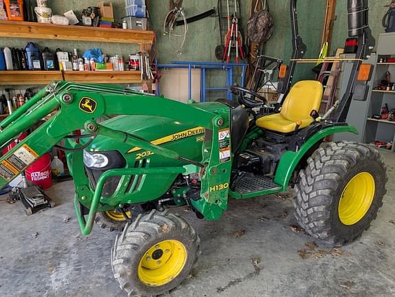 Image of John Deere 2032R Primary image