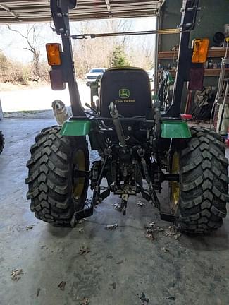 Image of John Deere 2032R equipment image 2