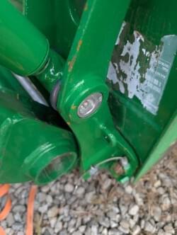 Image of John Deere 2032R equipment image 3