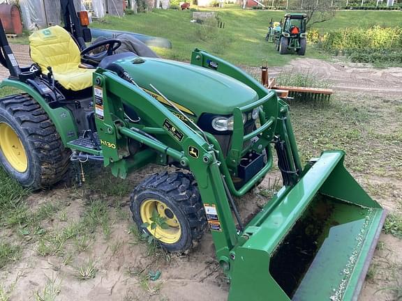 Image of John Deere 2032R Primary image