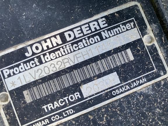 Image of John Deere 2032R equipment image 3