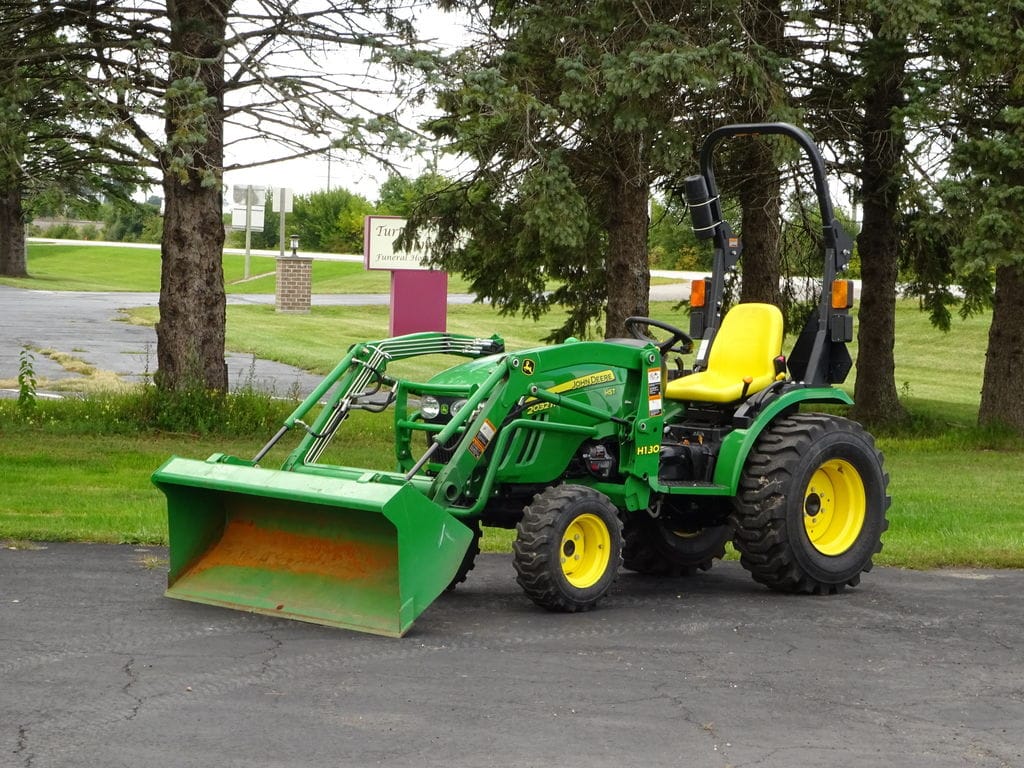 Main image John Deere 2032R