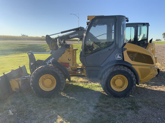 Main image John Deere 204K