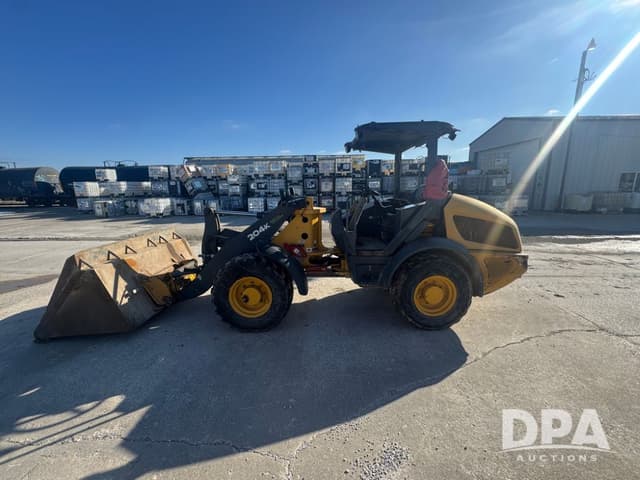 Image of John Deere 204K equipment image 1