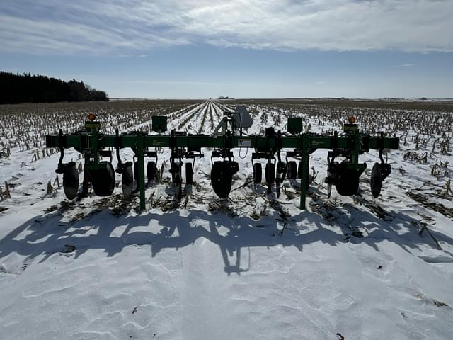 Image of John Deere 2100 equipment image 2