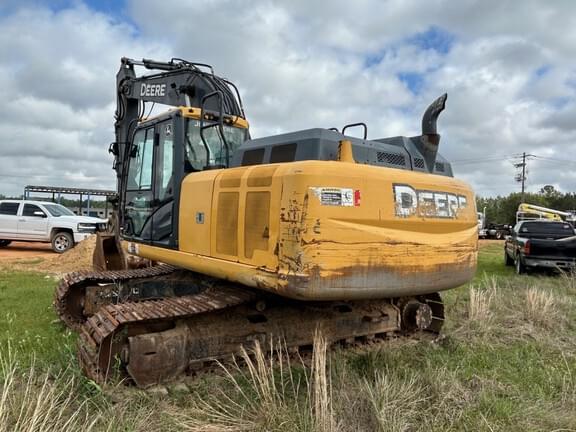 Image of John Deere 210G LC equipment image 2